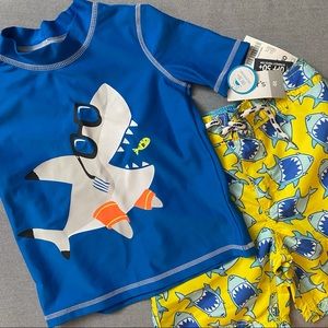 Carter’s Swim Trunk/ Rashguard Set (4T)